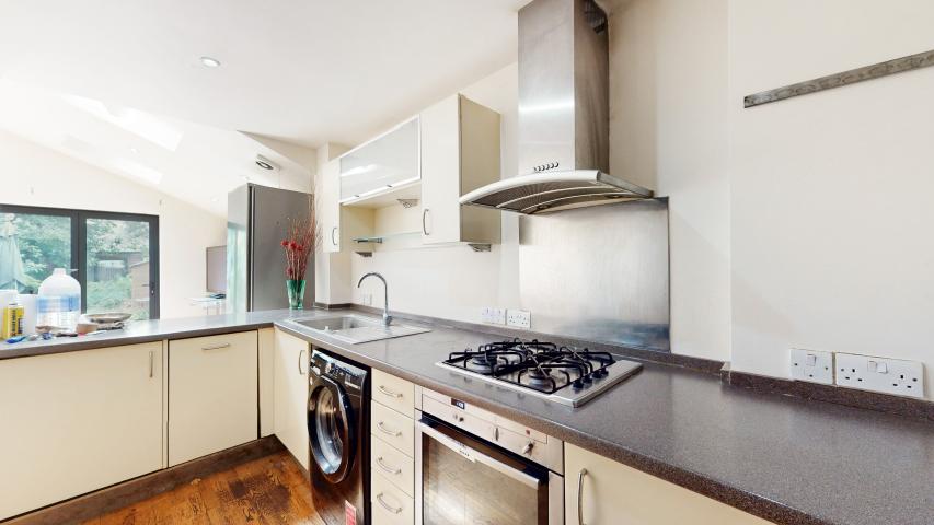 Modern House Brondesbury Road, Queens Park